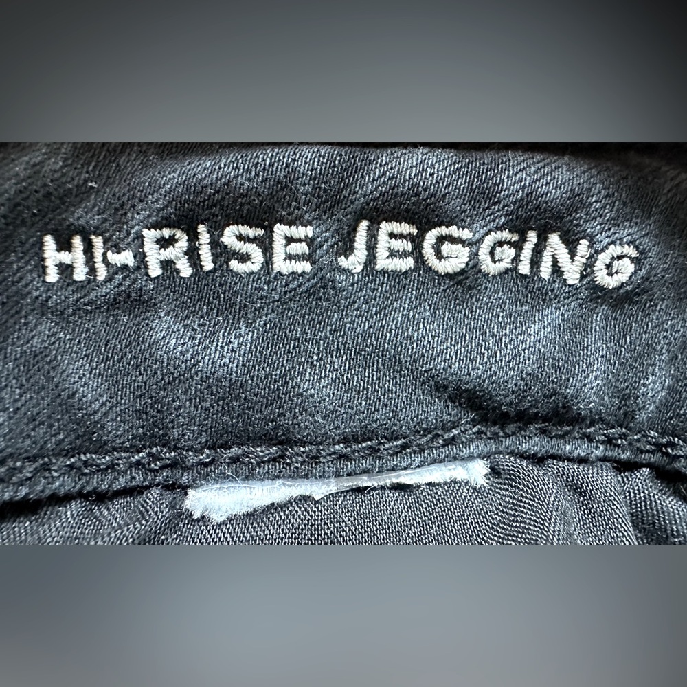 American Eagle Hi-Rise 360 Super Stretch Jeggings - Picture 4 of 4